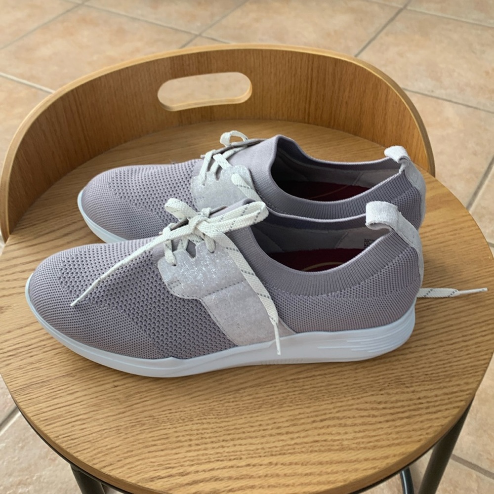 Munro woman’s sneakers